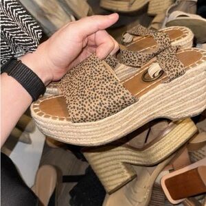 Universal Thread Tan Espadrille Wedge Sandals